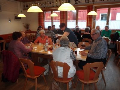 Ausflug am 16.09.2017 (Daimler-Museum/Winzerfest in Besigheim mit Fischerstechen)