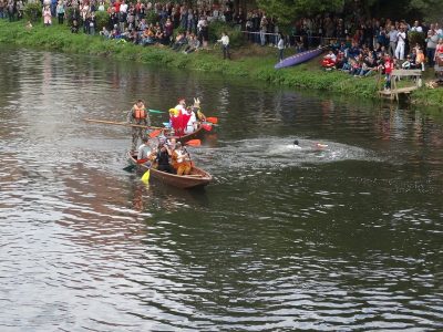 Ausflug am 16.09.2017 (Daimler-Museum/Winzerfest in Besigheim mit Fischerstechen)