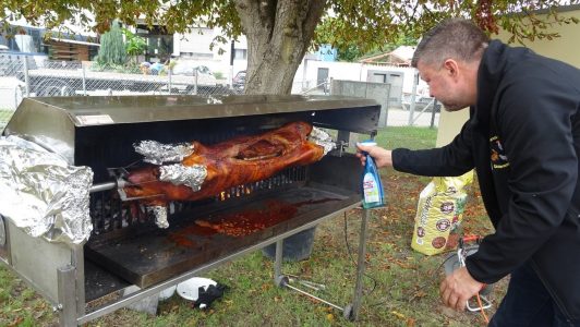 Spanferkel grillen am 10.9.2022