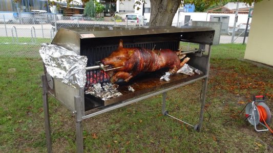 Spanferkel grillen am 10.9.2022