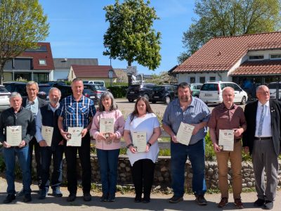 Alle neu Geehrten der Verdienstmedaille.